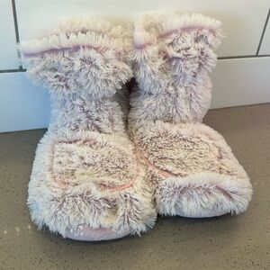 Warmies Marshmallow Lavender Boots